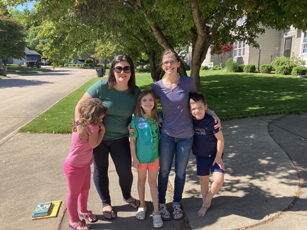 Teacher Drive By - Ms Stelly for 3rd Grade2